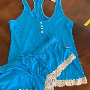 NWT Honeydew sleep set!